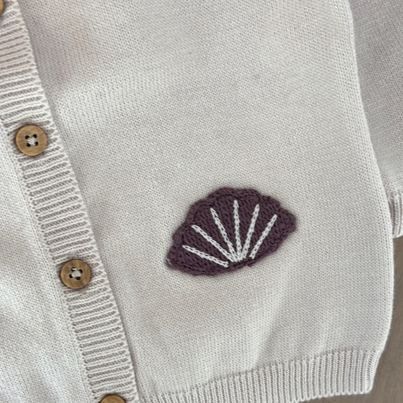 Fixoni Beige Cardigan with Shell Design - Picture 6 of 7